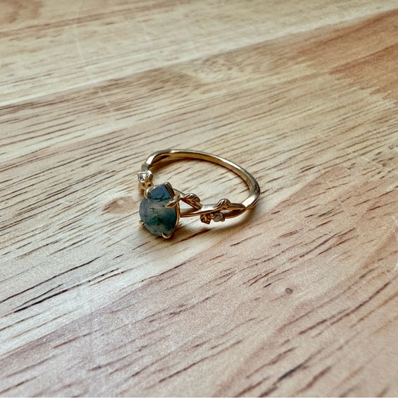 14K Gold Vine Ring with Moss Agate Gemstone and Moissanite - Picture 9 of 12